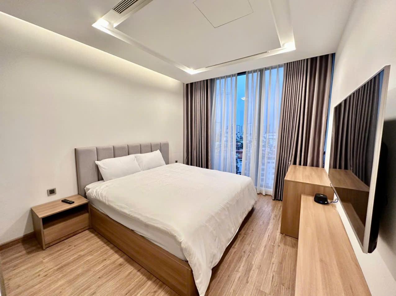 Luxury Apartment In Vinhomes Metropolis Hanoi Luaran gambar