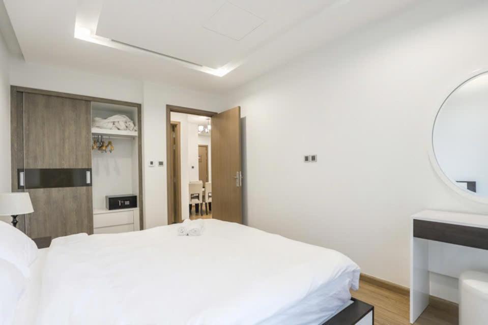 Luxury Apartment In Vinhomes Metropolis Hanoi Luaran gambar