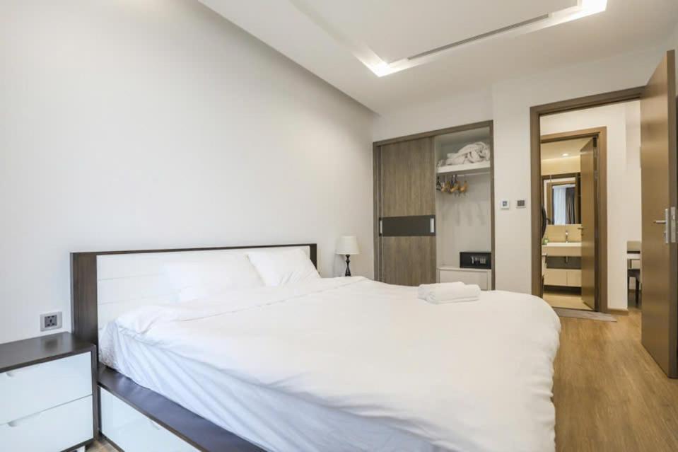 Luxury Apartment In Vinhomes Metropolis Hanoi Luaran gambar