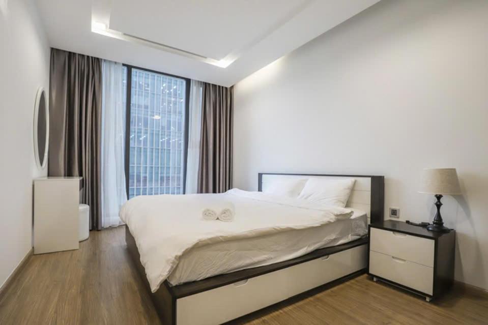 Luxury Apartment In Vinhomes Metropolis Hanoi Luaran gambar